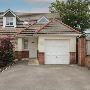  Holiday home 4B Waltham Road United Kingdom