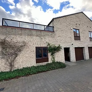  Holiday home 2 Bedroom Riverside With Roof Terrace